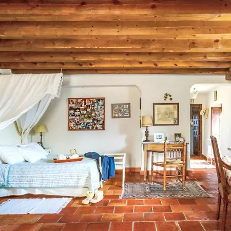 Spacious With Pool In Вилла Доминго-Гарсия