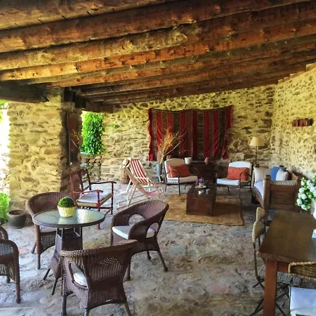 Вилла Spacious With Pool In