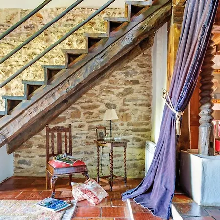 Spacious With Pool In