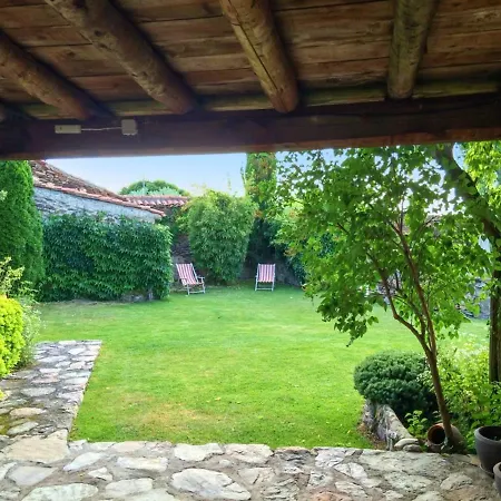 Spacious With Pool In *